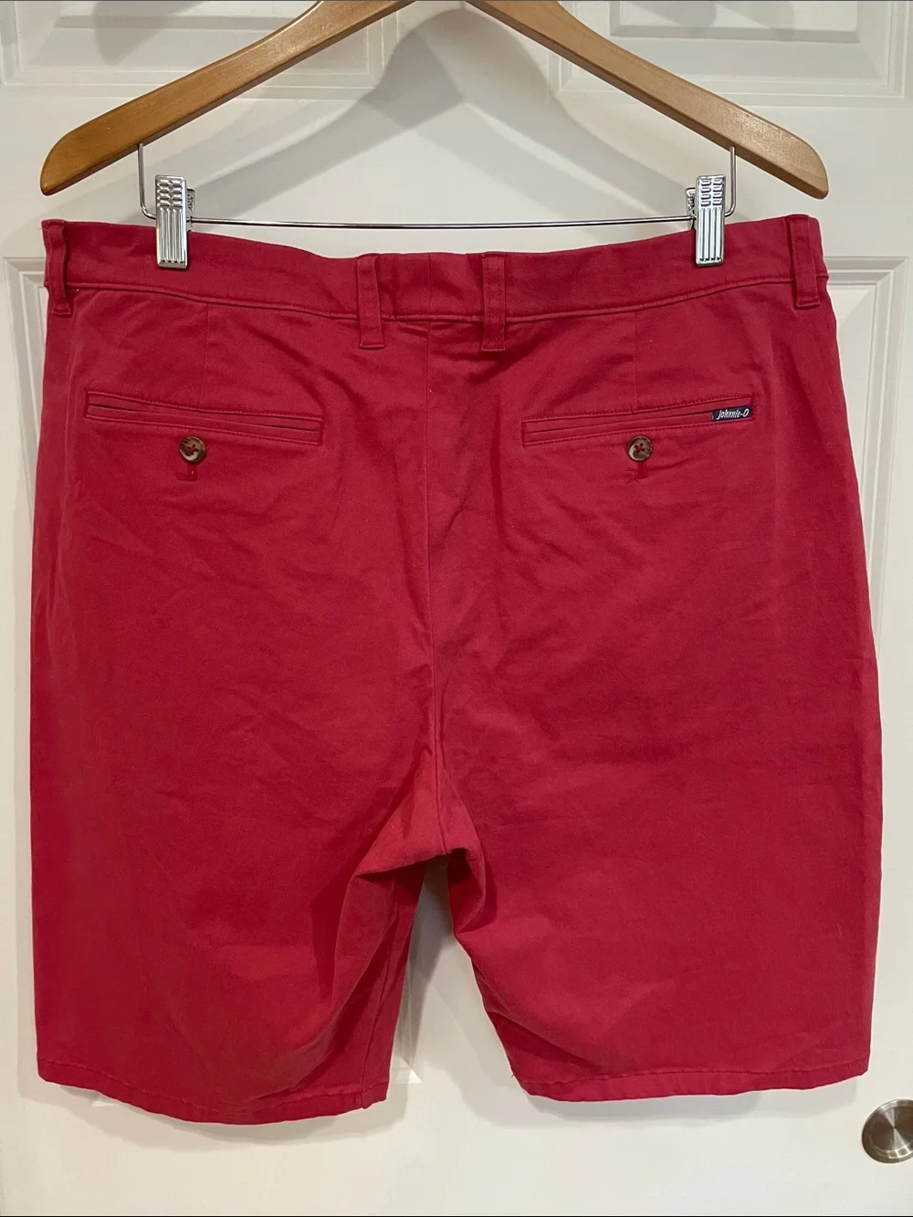 Johnnie-O Men’s Neal Short Size 36 Malibu Red 10.5” Inseam Pockets